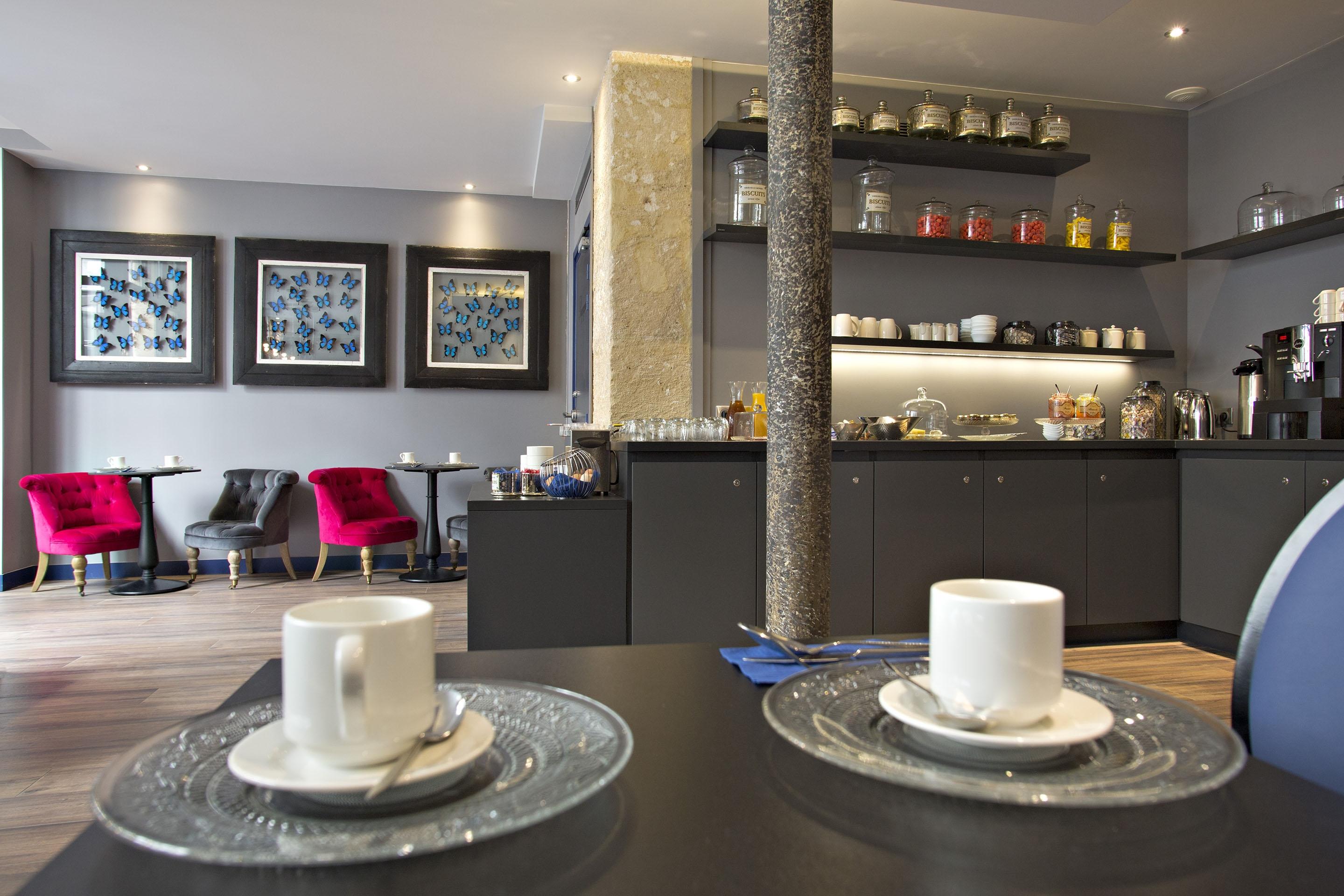 Mademoiselle Hotel