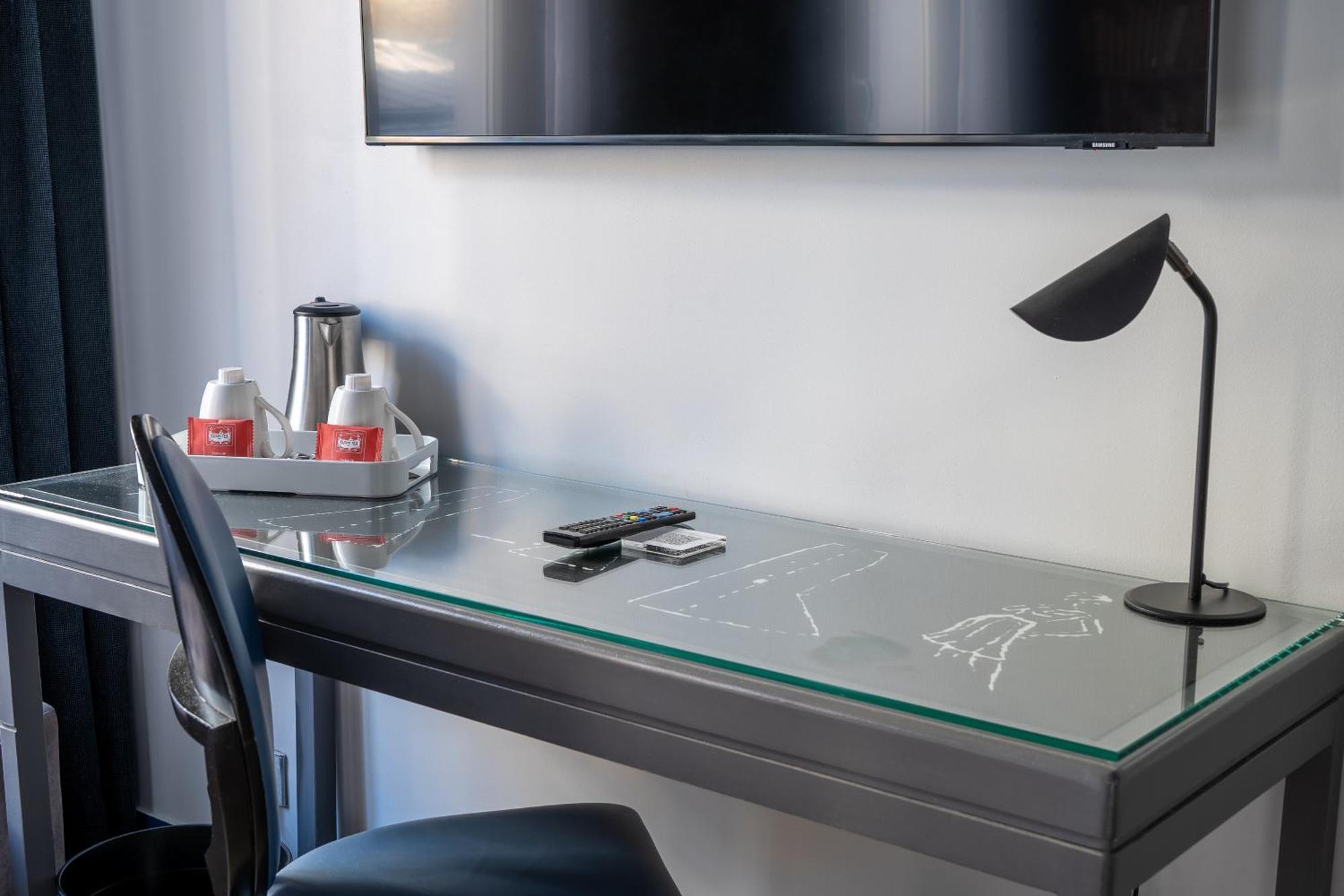 Mademoiselle Hotel Paris